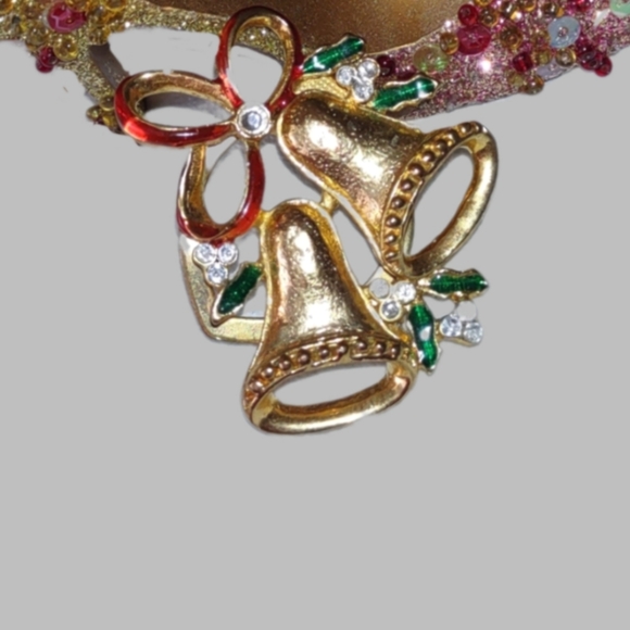 Vintage Christmas Jingle Bells Scarf Clip - Picture 4 of 15